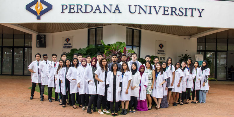 Medium perdana university cover